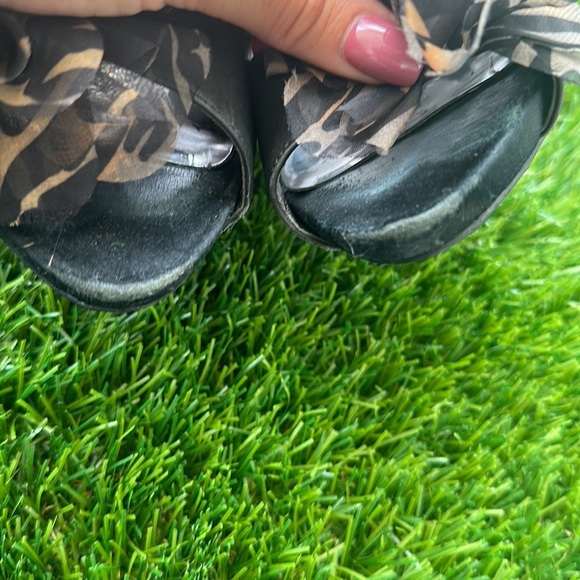 Guess by Marciano, black peep toe heels - Picture 4 of 6